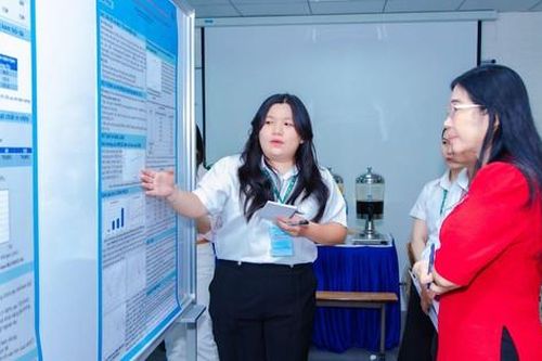 Đào tạo dược sĩ trước làn sóng AI và chăm sóc cá thể hóa