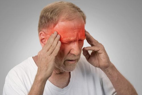 Phân biệt bệnh tăng nhãn áp (cườm nước) với đau nửa đầu