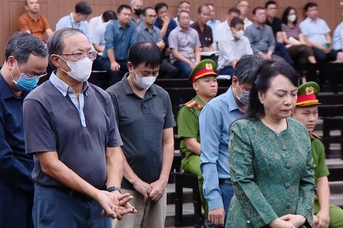 [Video] Cựu Bộ trưởng Bộ Y tế Nguyễn Thị Kim Tiến bị tuyên phạt 6 năm tù