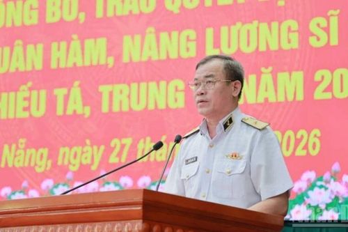 Vùng 3 Hải quân trao quyết định thăng quân hàm, nâng lương sĩ quan năm 2026