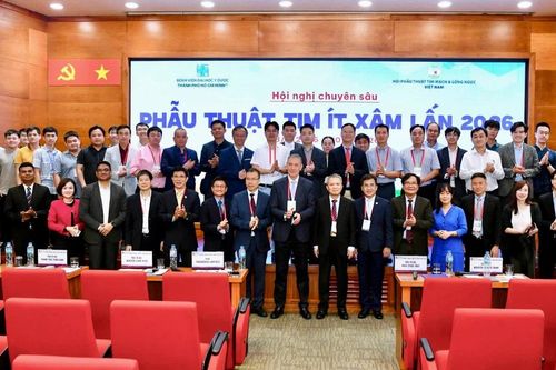 Xu hướng điều trị phẫu thuật tim ít xâm lấn