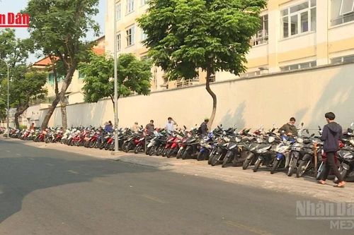 [Video] TP Hồ Chí Minh triển khai thí điểm phần mềm cấp phép, thu phí sử dụng vỉa hè