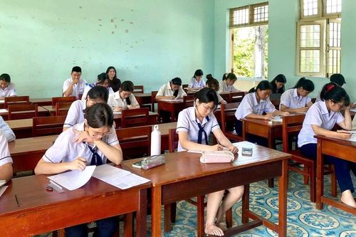 Nghị định 179 tác động đến xu hướng chọn môn chuyên của học sinh ở Đắk Lắk