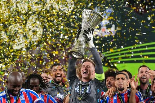 Crystal Palace mở hội sau chức vô địch châu Âu lịch sử