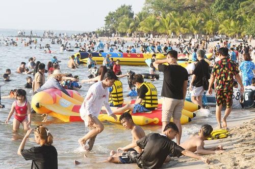 Biên mậu Hà Tiên khởi sắc