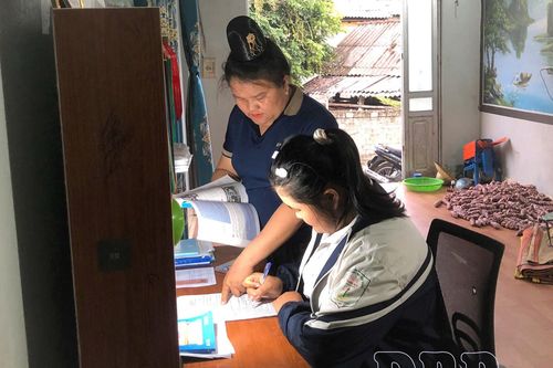 Phụ huynh đồng hành cùng con mùa ôn thi