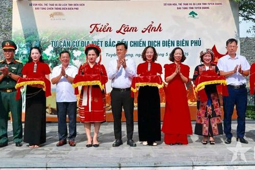 Triển lãm ảnh 'Từ căn cứ địa Việt Bắc đến Chiến dịch Điện Biên Phủ'