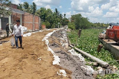 Xã Bình Phú: Cơ bản khắc phục xong điểm sạt lở bờ sông Phú An trước tiến độ