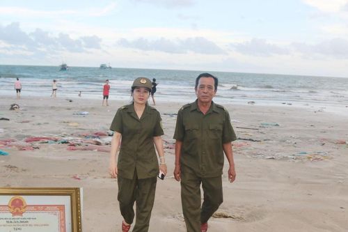 Góp sức giữ bình yên khu phố ven biển