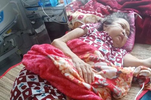 Mở rộng lòng từ: 5 người trong gia đình đều bệnh tật