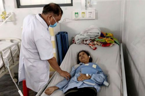 Mẹ nghèo gặp nạn trên đường tìm sự sống