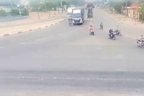 Tây Ninh: Xe tải vào khúc cua, hai người phụ nữ tử vong tại chỗ