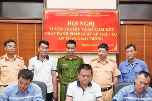 Thái Nguyên: Tuyên truyền và ký cam kết chấp hành pháp luật về TTATGT cho doanh nghiệp và lái xe