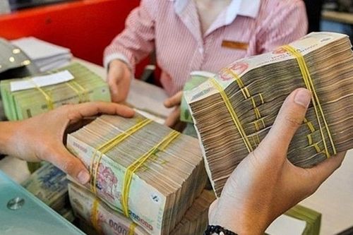 Ngân hàng 'xây kho' dự phòng trước cơn lốc nợ xấu