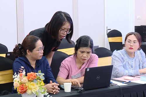 Tập huấn hỗ trợ chủ cơ sở kinh doanh, giết mổ chó, mèo chuyển đổi sinh kế