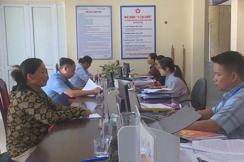 Hơn 2.000 hồ sơ thủ tục hành chính được xã Nguyễn Huệ giải quyết trước hạn