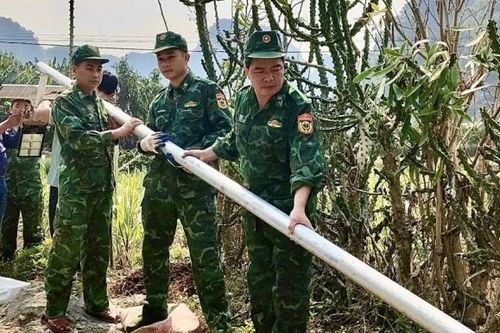 'Thắp sáng vùng biên' - Thắp niềm tin nơi phên dậu Tổ quốc