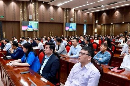 Hà Nội đẩy mạnh xây dựng, chỉnh đốn Đảng một cách toàn diện