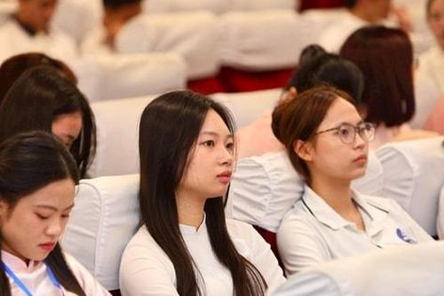 Sôi nổi Giải thưởng Khoa học và Công nghệ dành cho sinh viên sư phạm