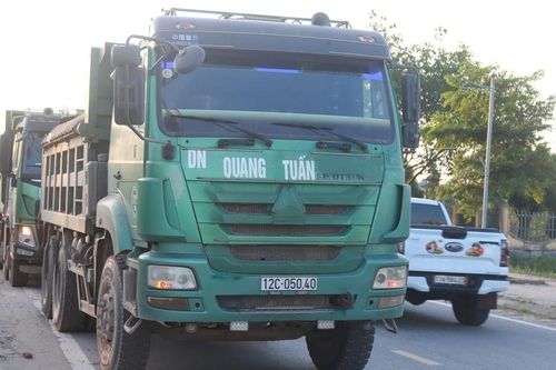 CSGT Hưng Yên lập chốt xử lý xe tải vi phạm sau phản ánh của Gia đình và Xã hội
