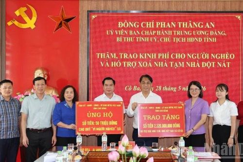 Hỗ trợ gần 16 tỷ đồng chăm lo hộ nghèo ở 12 xã khó khăn của Cao Bằng