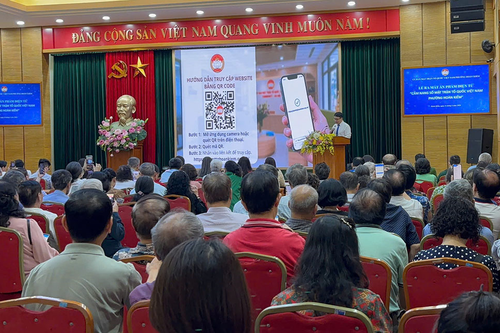 'Nhịp cầu số' để lắng nghe dân nói