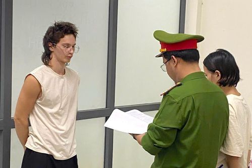 Kiên quyết xử lý tình trạng người nước ngoài vi phạm pháp luật, gây ảnh hưởng đến môi trường du lịch an toàn của Đà Nẵng