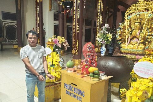 Đạo chích 'viếng' chùa lúc rạng sáng
