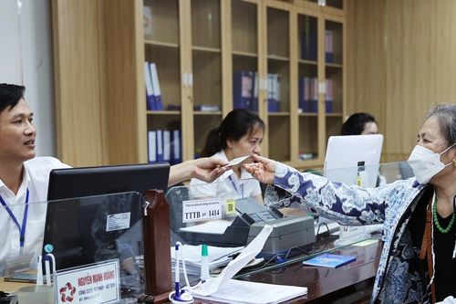 Bộ Nội vụ: Tăng 8% trợ cấp hằng tháng cho cán bộ xã già yếu đã nghỉ việc