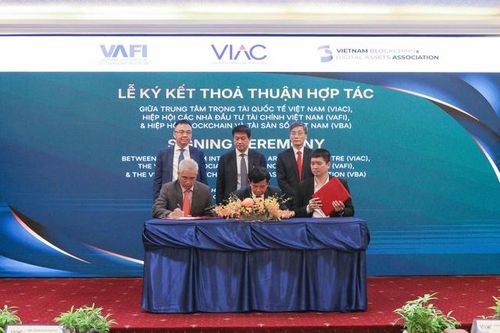 Ra mắt hội đồng chuyên gia giải quyết tranh chấp FinTech, 'dọn đường' cho Trung tâm Tài chính Quốc tế