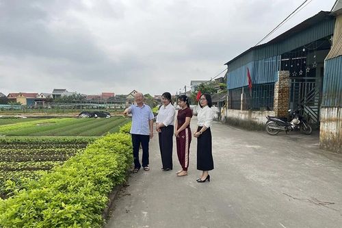 MTTQ xã Triệu Sơn vận động Nhân dân hiến đất mở rộng đường giao thông