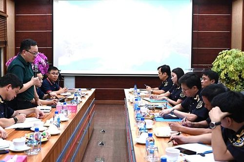 Khuyến khích doanh nghiệp tự nguyện tuân thủ pháp luật hải quan