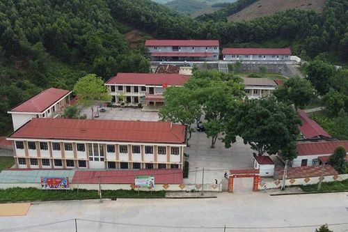 Phát triển giáo dục ở 'vùng khó' Luận Khê