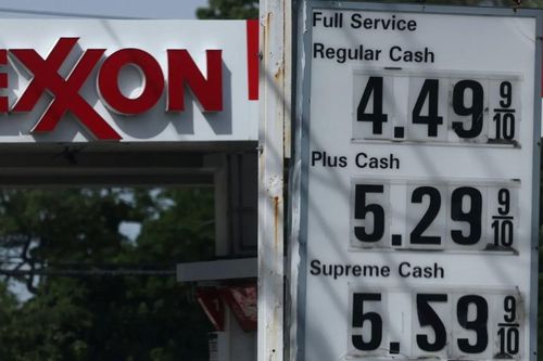 Exxon Mobil cảnh báo dự trữ dầu toàn cầu sắp tụt xuống mức nguy hiểm trong vài tuần tới