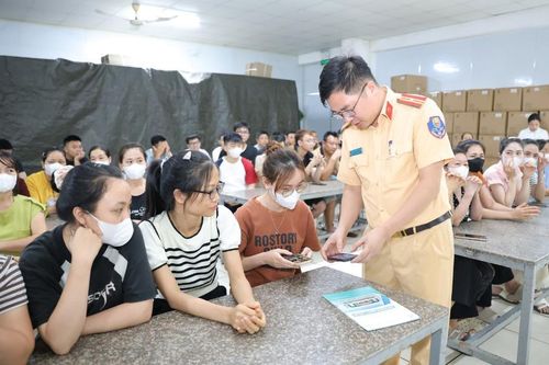 Bắc Ninh: Đào tạo kỹ năng lái xe an toàn cho hàng trăm công nhân