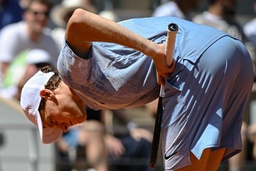 Roland Garros chấn động: Jannik Sinner gục ngã trước Cerundolo sau khi dẫn trước 2 set