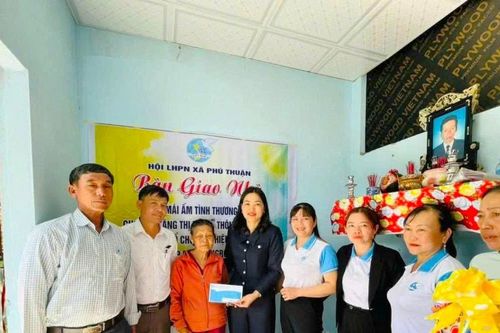 Cao điểm '51 ngày' viết nên câu chuyện nghĩa tình