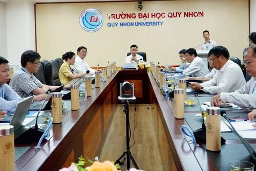 Thứ trưởng Bộ GD&ĐT Lê Quân làm việc với Trường Đại học Quy Nhơn và Trường Cao đẳng Kỹ thuật Công nghệ Quy Nhơn