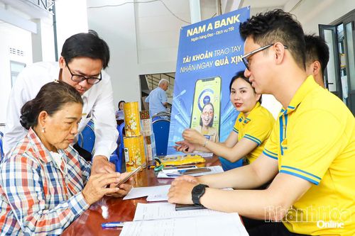 Chi trả an sinh xã hội không dùng tiền mặt: Bảo đảm lợi ích tối đa cho người dân