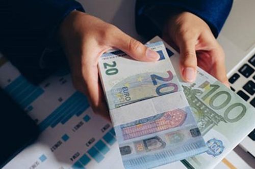 Tỷ giá Euro ngày 29/05: Ngân hàng đồng loạt tăng giá, thị trường tự do đi xuống
