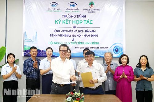 Ký kết hợp tác giữa Bệnh viện mắt Hà Nội-Hà Nam, Bệnh viện mắt Hà Nội-Nam Định với Hội Người cao tuổi tỉnh