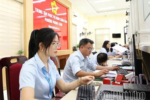 Điều động hơn 1.000 cán bộ về cơ sở sau sắp xếp