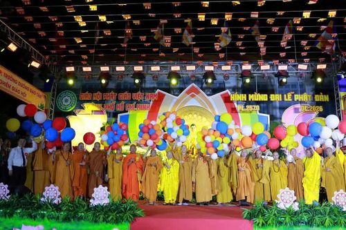 Đại lễ Phật đản Phật lịch 2570 tại phường Vũng Tàu - một trong ba lễ đài chính tại TP.HCM