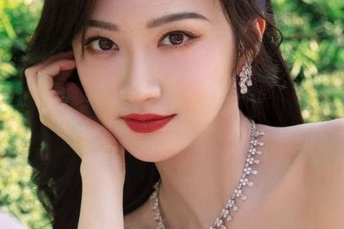 Một 'ngọc nữ' showbiz lao đao vì hợp đồng mang thai hộ, nguy cơ mất trắng gia tài 907 tỷ đồng