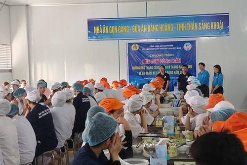 Xã Đan Phượng quan tâm chăm lo thiết thực cho người lao động