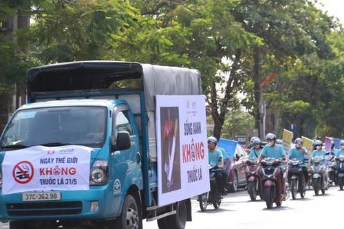 Vạch trần 'bẫy' thuốc lá điện tử đang len lỏi vào giới trẻ