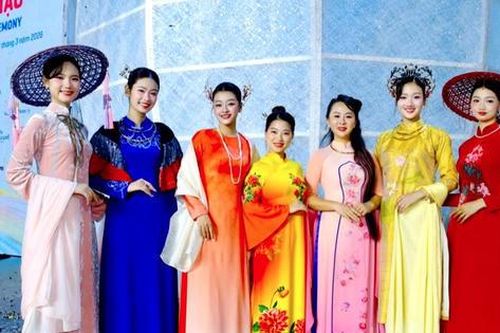 Áo dài Việt Nam trong dòng chảy kinh tế sáng tạo