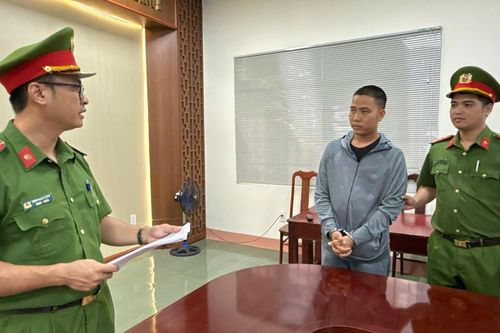 Bắt tài xế vượt ẩu trên đường Hồ Chí Minh khiến nữ sinh lớp 9 tử vong