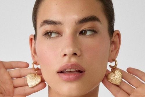 Vì sao trang sức đắt tiền vẫn nhanh hỏng?