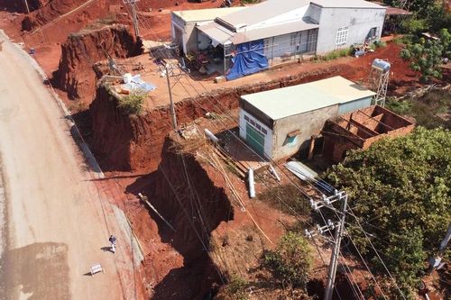 Đồng Nai thanh tra dự án hạ cốt nền khiến nhà dân cheo leo